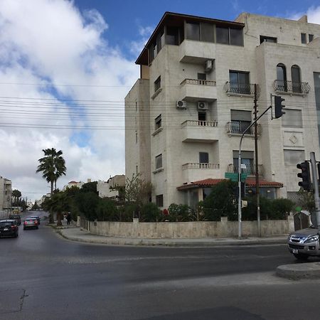 Abdoun Apartment عمان المظهر الخارجي الصورة