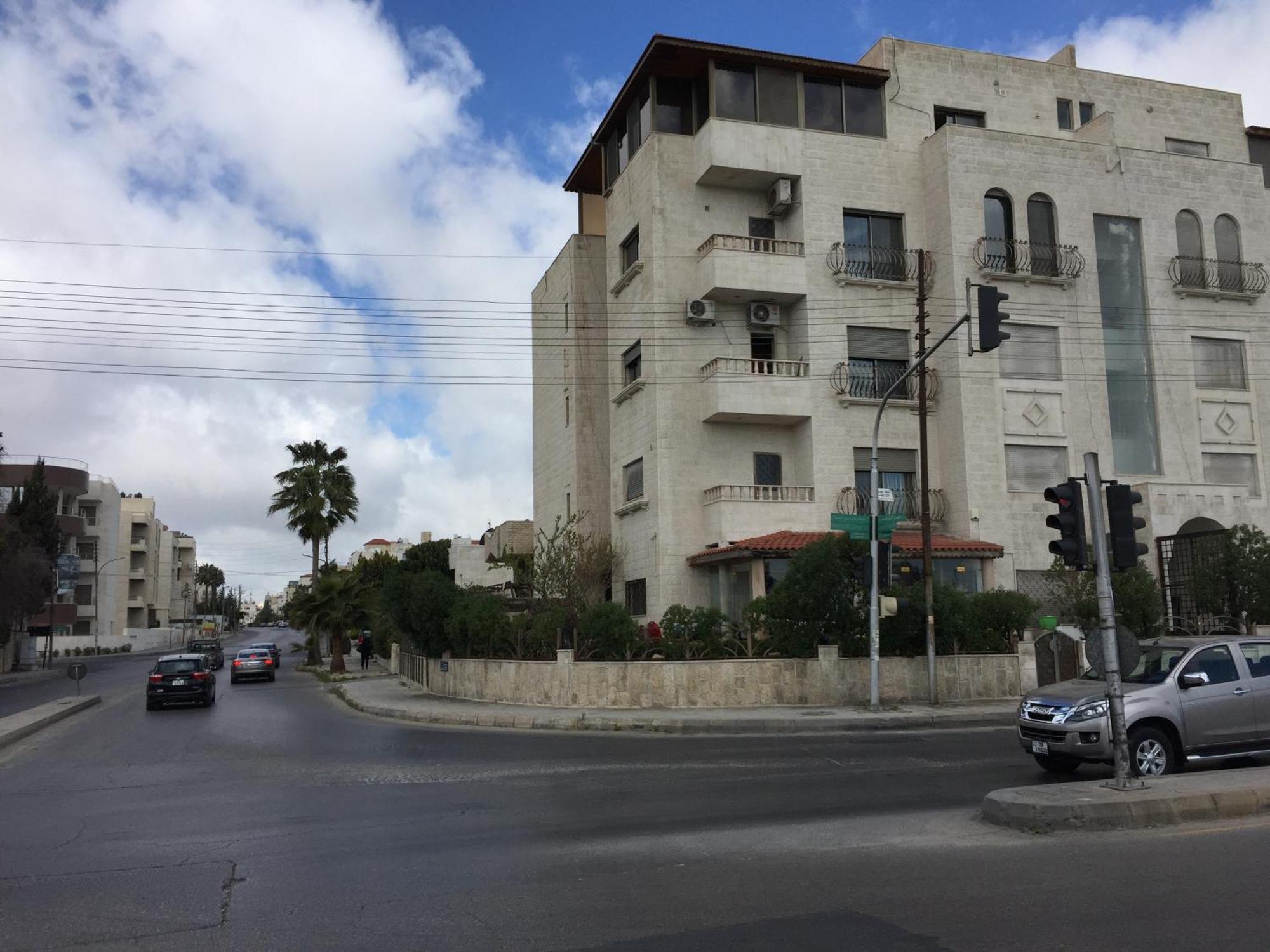 Abdoun Apartment عمان المظهر الخارجي الصورة